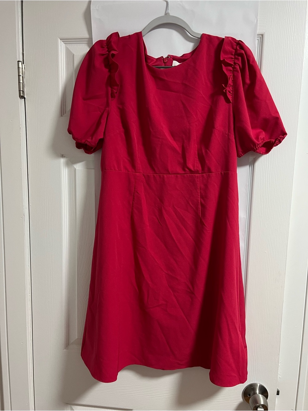 Women’s Scarlet Puff-Sleeve Dress